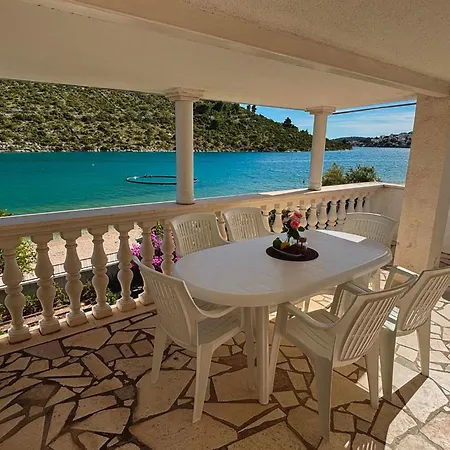 Apartment Seafront With Large Terrace - Quiet & Peaceful